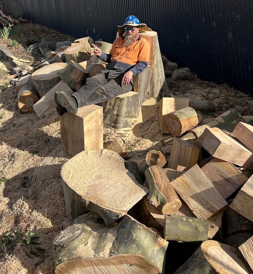 Time for the Botanic Mechanic to relax after a hard days work.